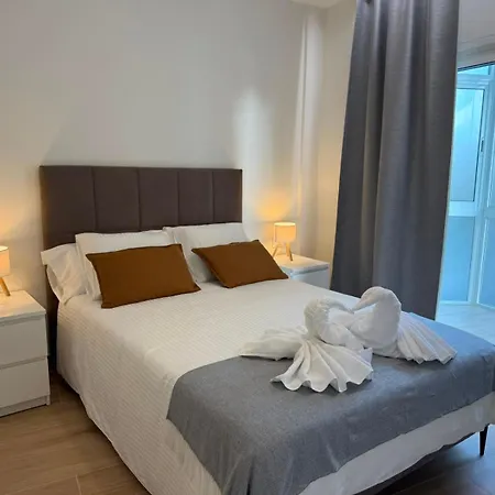 Exclusive 2-bedroom In Americas *