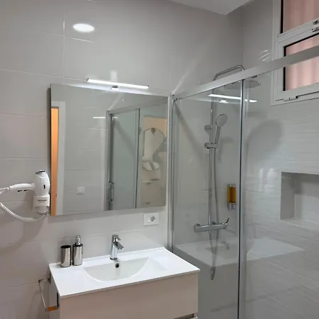Exclusive 2-bedroom In Américas